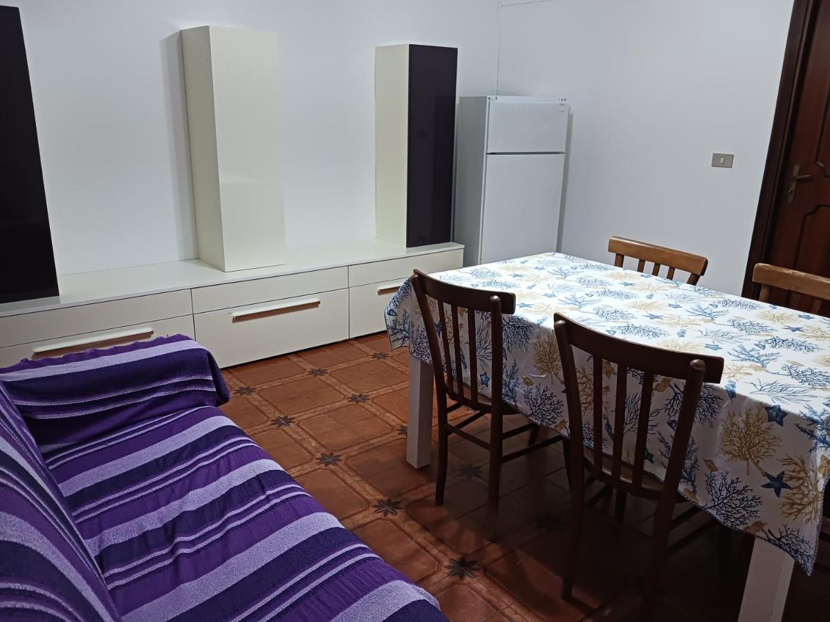 Nora Casa Vacanze/Bed And Breakfast Pula Exterior foto